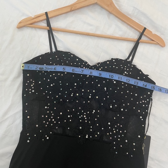 NWT CITY TRIANGLES Black High Slit Formal Gown - Picture 4 of 15